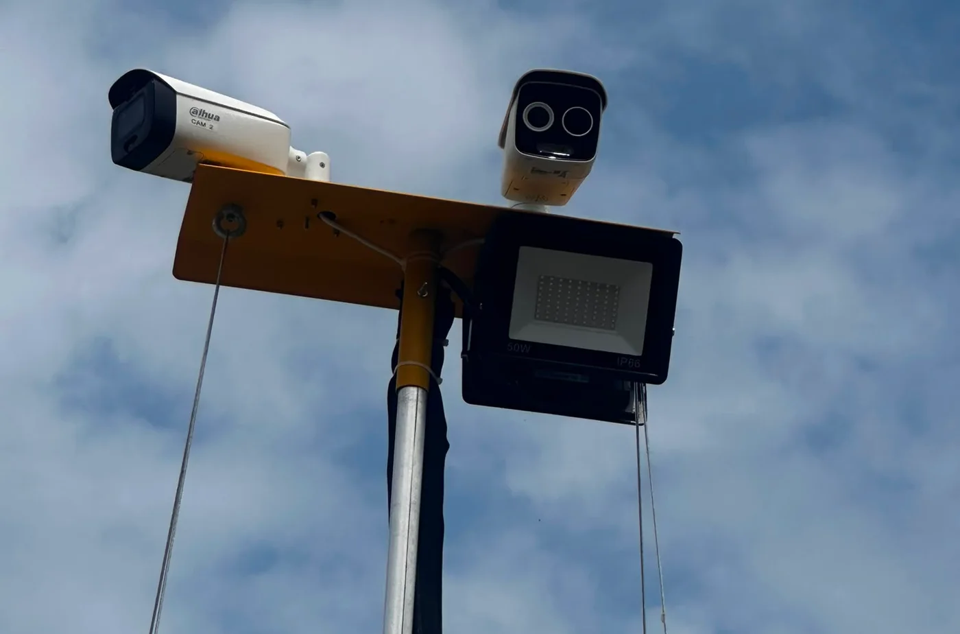 Camera head of the Quarero video tower: 4K optical camera, thermal camera and 50 W LED floodlight